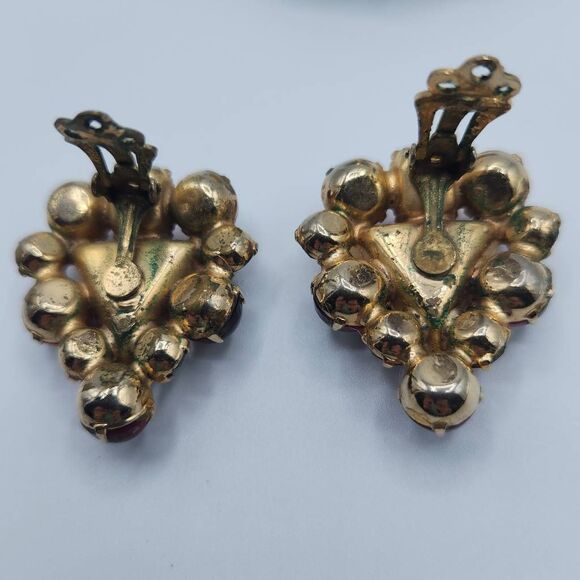 Juliana D & E Round Embellished Brooch & Triangle Clip-on Earrings Set Red - Picture 11 of 13